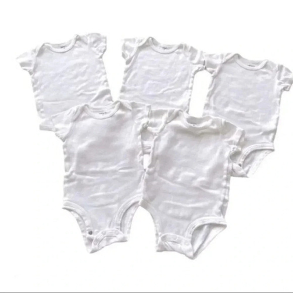 Carter’s baby onesies set of 5 white 3 months EUC